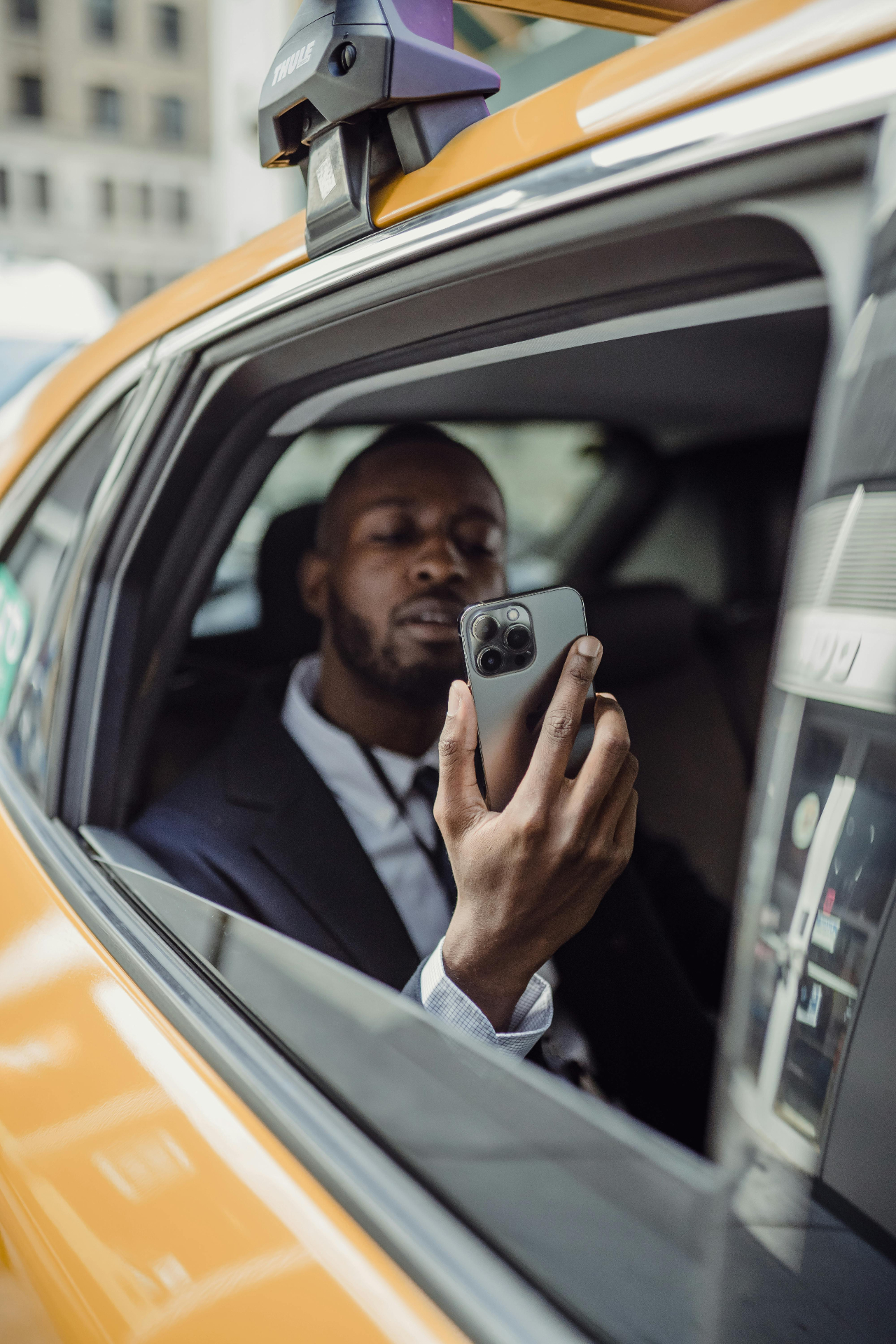 Chauffeur MOOvi en course urbaine